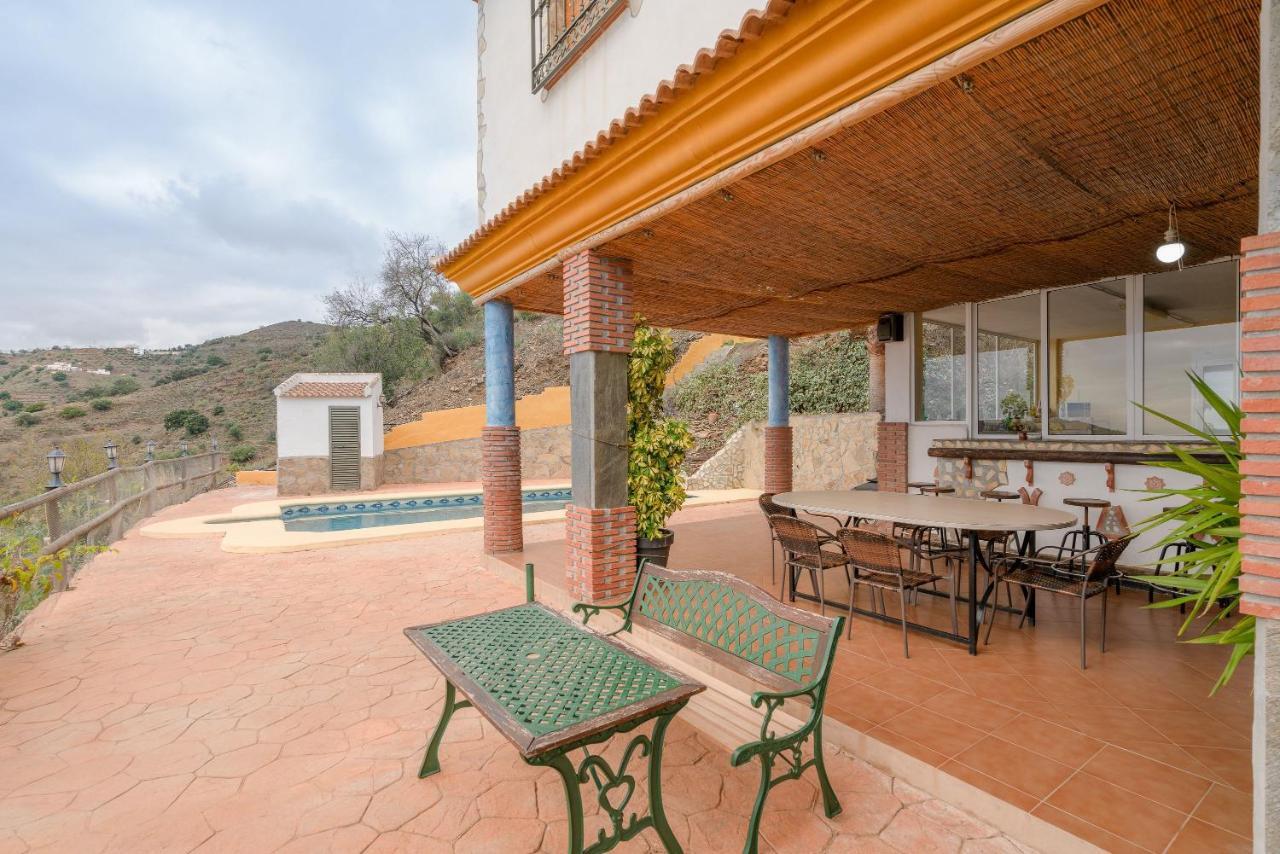 Villa Cortijo la Encina Sayalonga Exterior foto