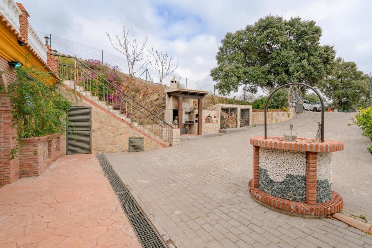 Villa Cortijo la Encina Sayalonga Exterior foto
