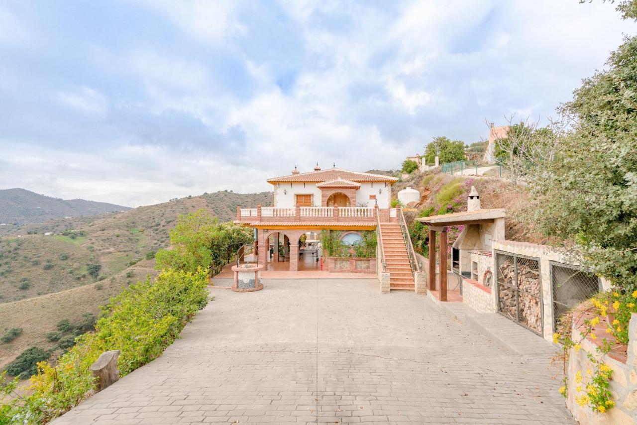 Villa Cortijo la Encina Sayalonga Exterior foto