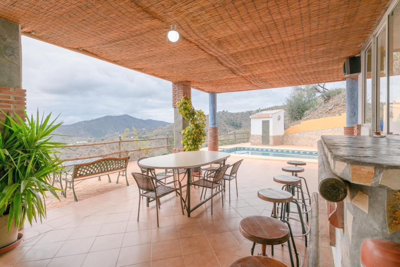 Villa Cortijo la Encina Sayalonga Exterior foto